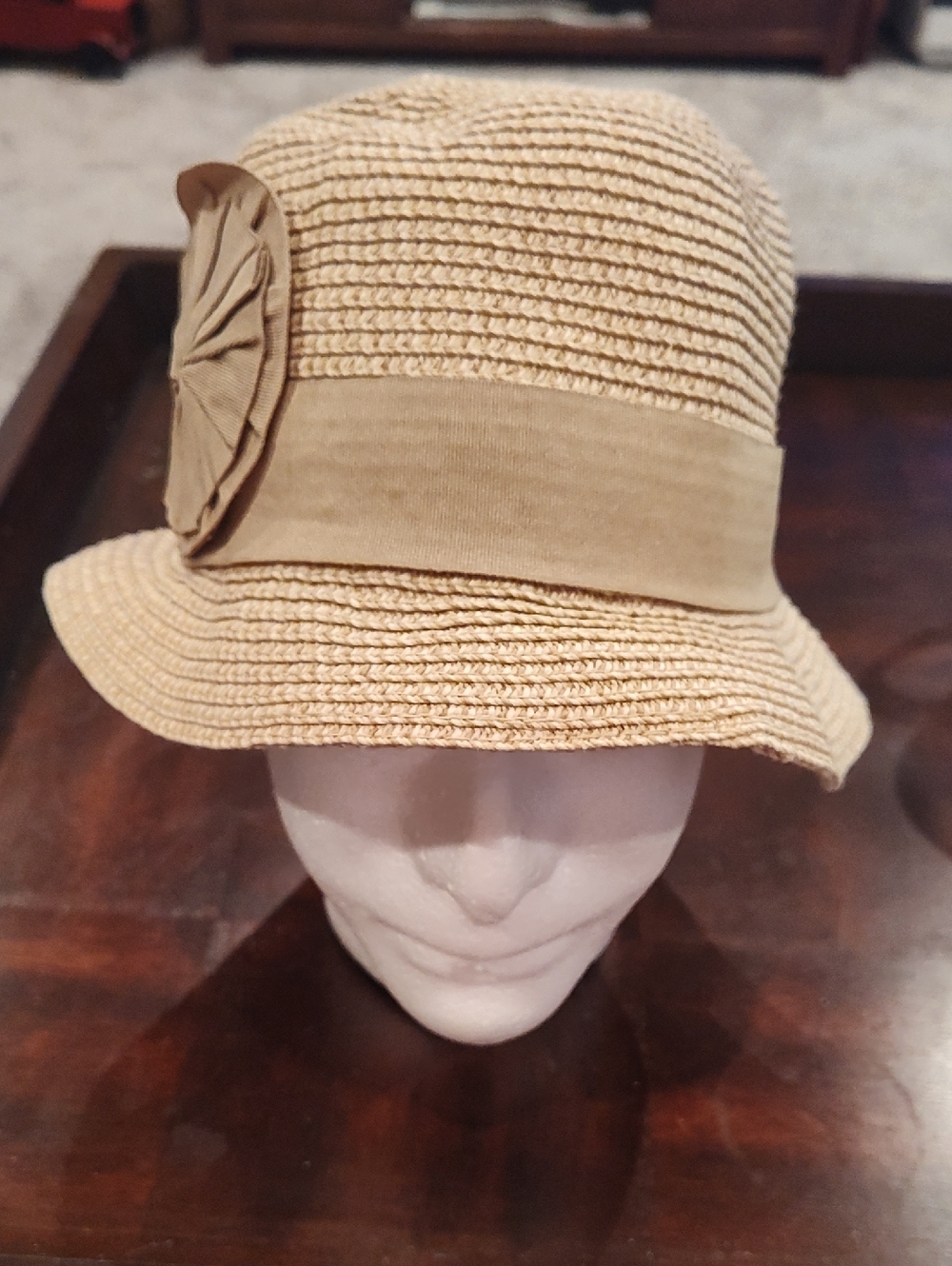 D&Y Tan Straw Cloche Hat with Fabric Flower